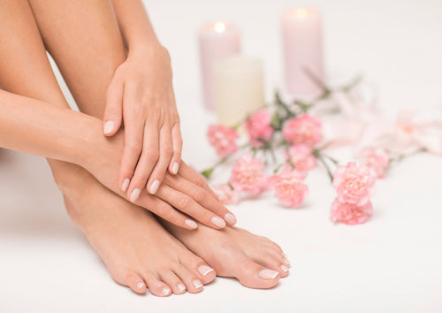 An image showing a matching french manicure